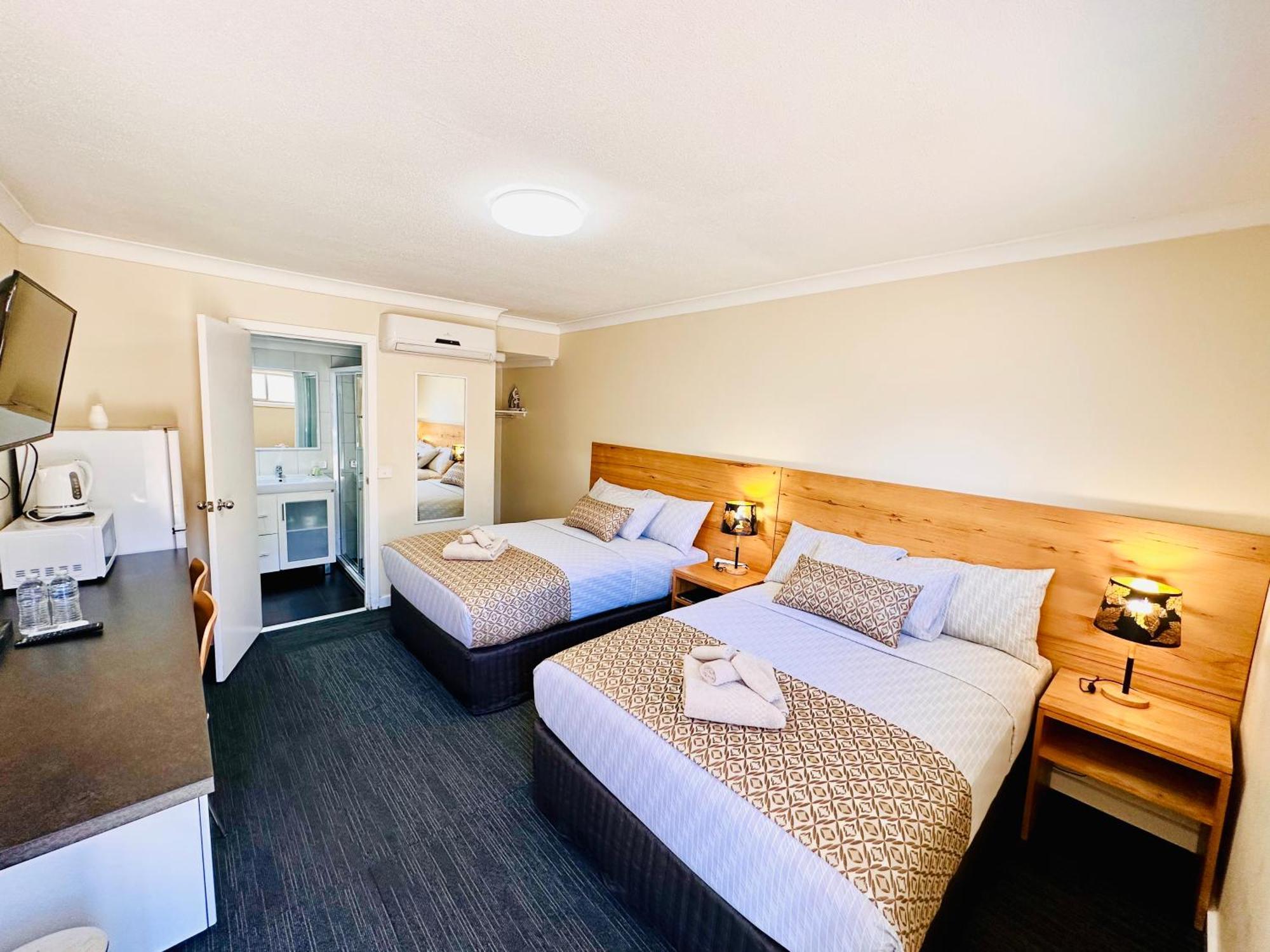 Auto Lodge Motor Inn Сеймур Экстерьер фото