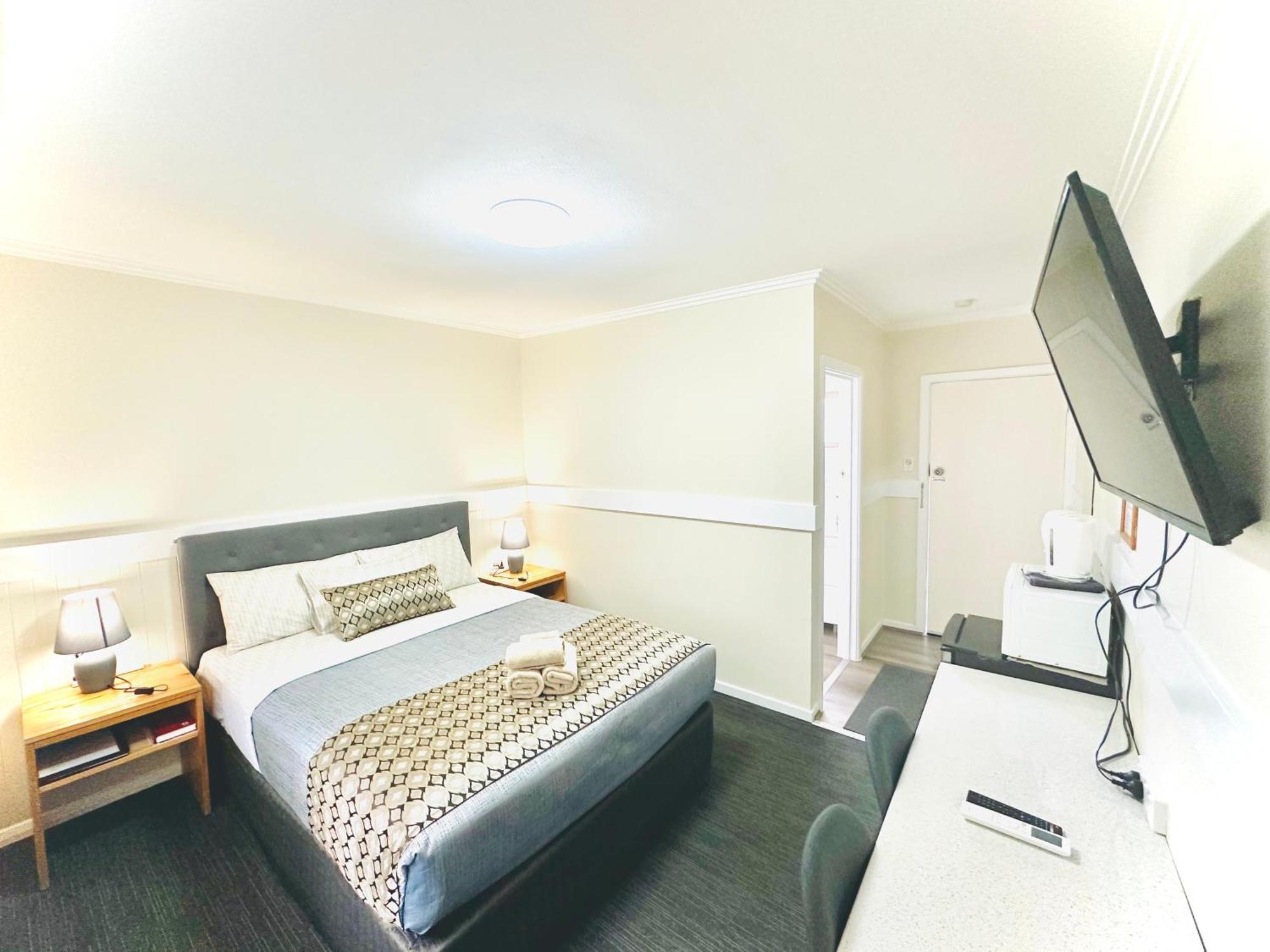 Auto Lodge Motor Inn Сеймур Экстерьер фото